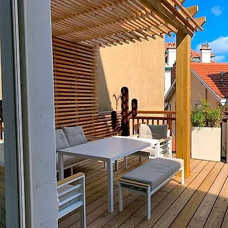 La Casa Cosy, Μπιαρίτζ